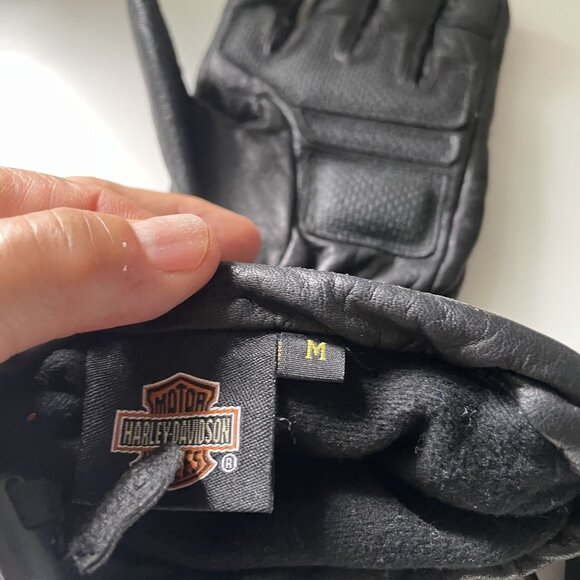 Harley-Davidson women's Leather Riding Gloves Medium Black Padded Palms & Adjust - Picture 3 of 6